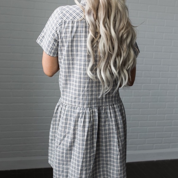 Light tan button up collared dress in plaid - Picture 3 of 3